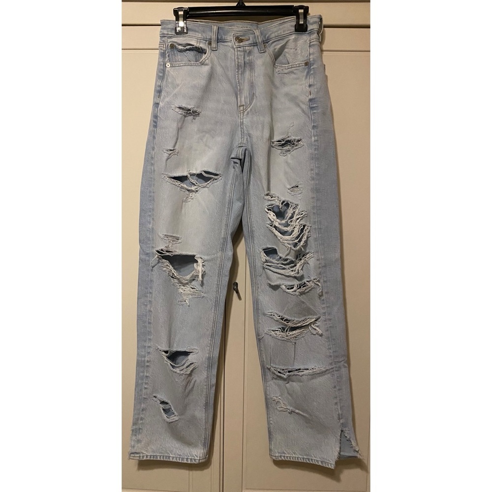 American Eagle Distressed Light Blue Jeans Size 2